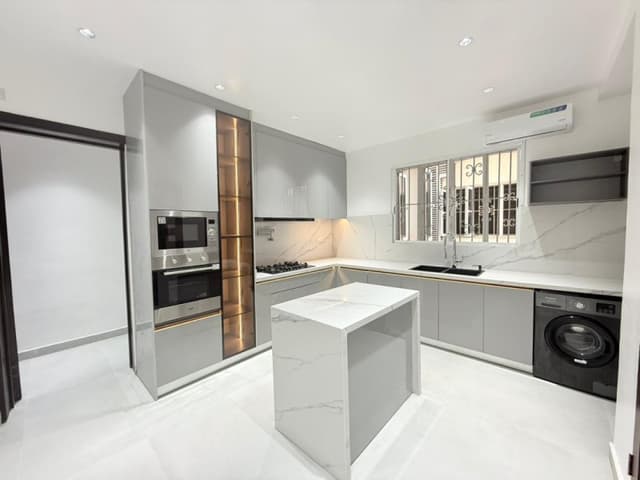 5 Bedroom Shared House Apartment
